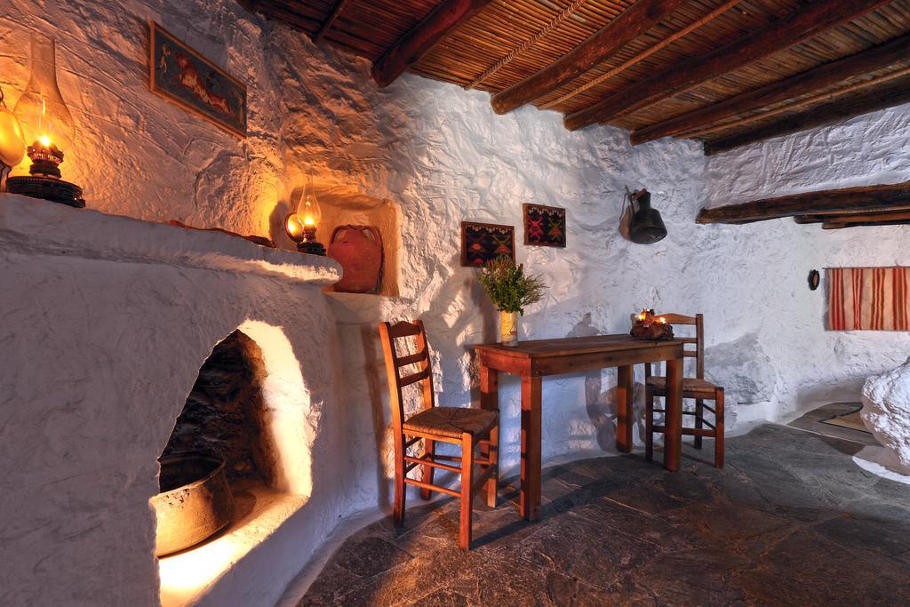 Aspros Potamos Aparthotel Makrýgialos Quarto foto